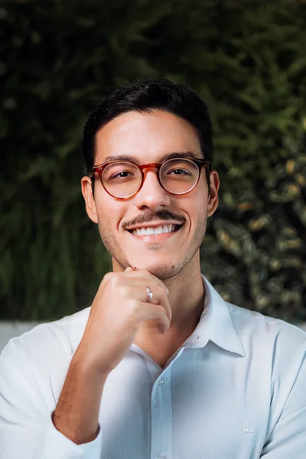 Rodrigo Magno — close-up profissional